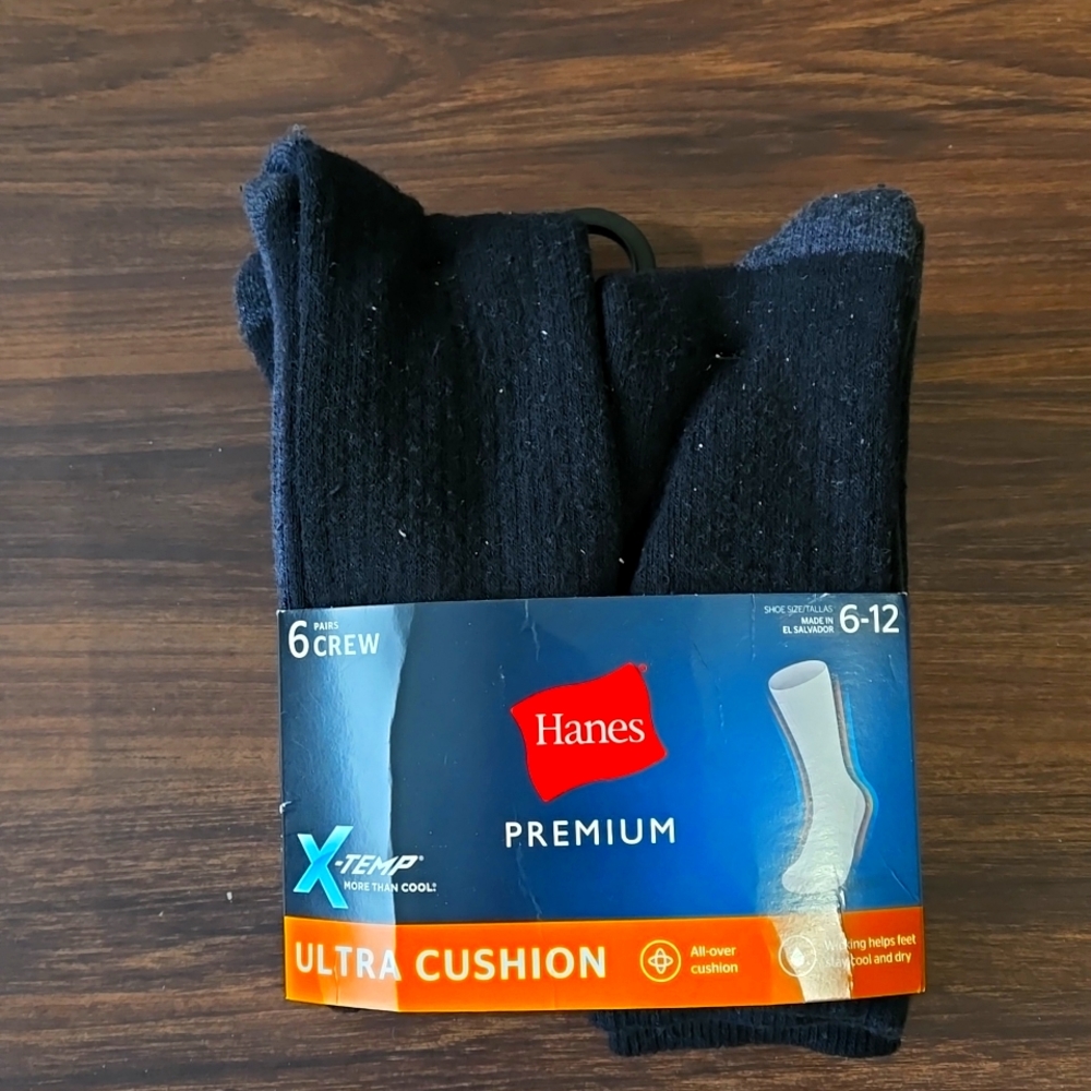 NWT Hanes Ultra Cushion Socks